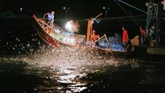 台湾最後の「漁火」漁船、伝統絶やさぬよう奮闘
