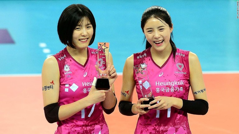 学生時代のいじめ疑惑で物議をかもした韓国の双子の女子バレー選手がギリシャに移籍/AFP via Getty Images