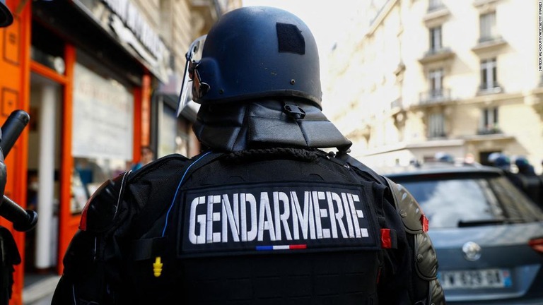 フランスで起きた殺人、強姦、監禁事件について、元警官の男による犯行と判明した/Sameer Al-Doumy/AFP/Getty Images