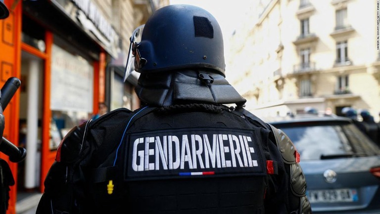 フランスで起きた殺人、強姦、監禁事件について、元警官の男による犯行と判明した/Sameer Al-Doumy/AFP/Getty Images