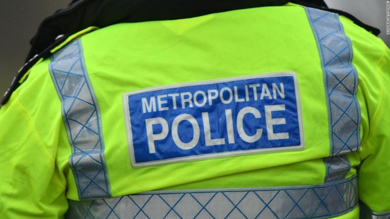 ロンドン警視庁が女性たちへ、単独で近づく警官に対する自衛策を講じるよう助言した/Leon Neal/Getty Images