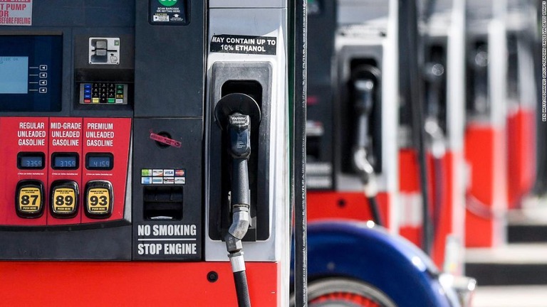 「ＯＰＥＣプラス」が大幅な増産を見送ったことを受けて、原油価格が高騰した/Ben Hasty/MediaNews Group/Reading Eagle via Getty Images