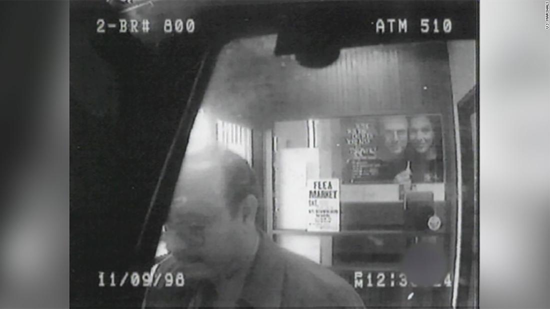 1998年に米ニューヨークのATMで確認されたルフォー被告/U.S. Marshals