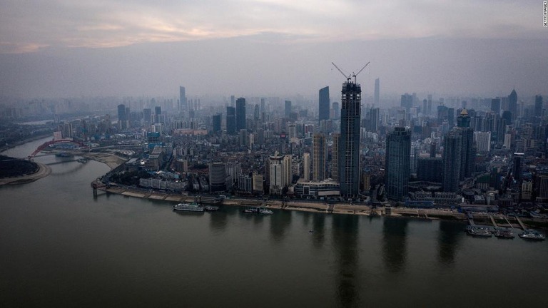 中国湖北省武漢市を流れる長江（揚子江）＝２０２０年３月４日/Getty Images