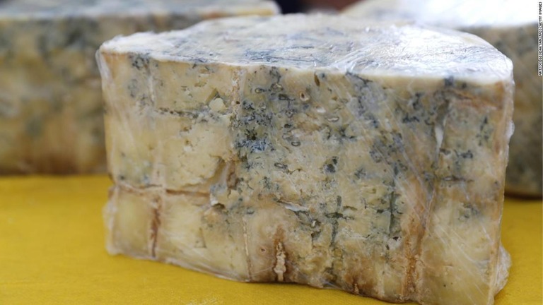 鉄器時代のヨーロッパ人、ブルーチーズとビール味わっていた　排泄物の分析で判明