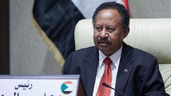 スーダン首相、「自発的」な辞任はしない　クーデターで軟禁下