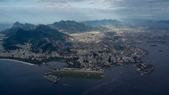 グアナバラ湾を一望できるリオデジャネイロのサントス・ドゥモン空港