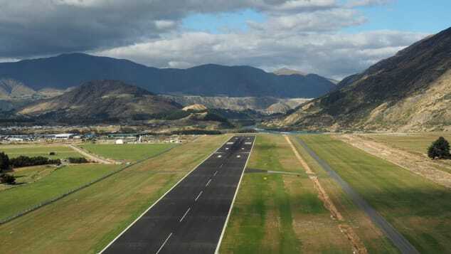 ニュージーランド南島のクイーンズタウン空港/Henning Gloystein/Reuters