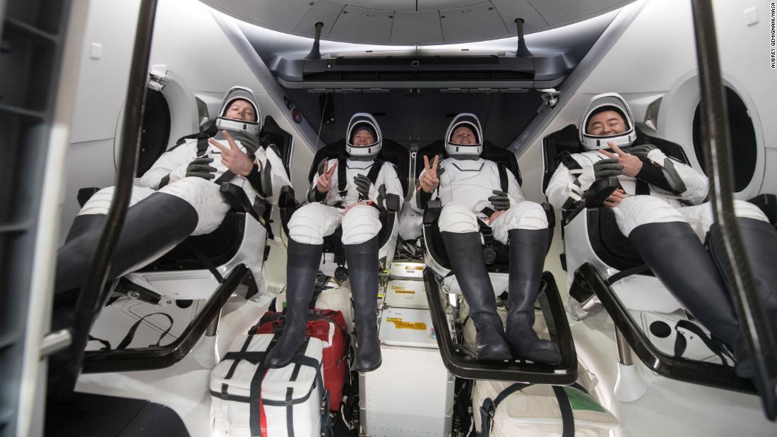 国際宇宙ステーション（ＩＳＳ）から地球に帰還した４人の宇宙飛行士/Aubrey Gemignani/NASA