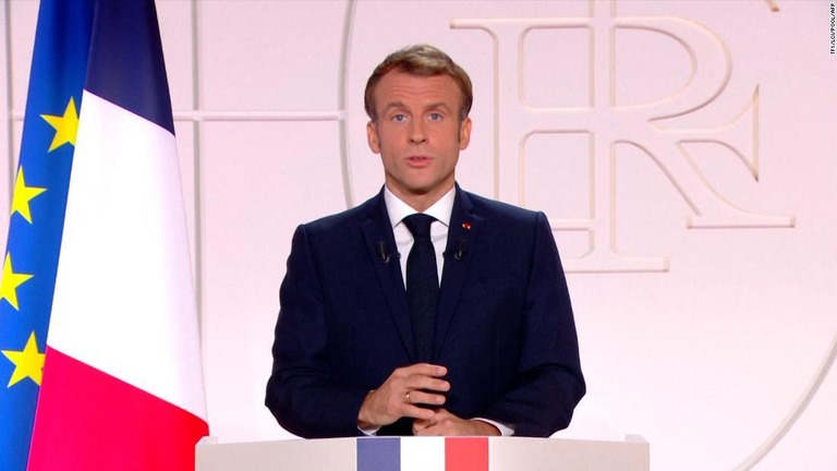 マクロン仏大統領は９日に演説を行い「衛生パス」を引き続き使用すると発表した/TF1/LCI/Pool/AFP