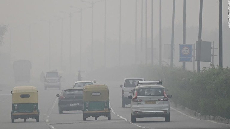 ニューデリーで大気汚染が悪化、通学を１週間停止 - CNN.co.jp