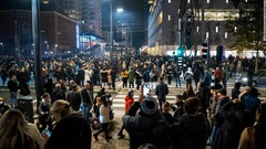 オランダでコロナ対策抗議デモ、警察の警告射撃後に２人負傷