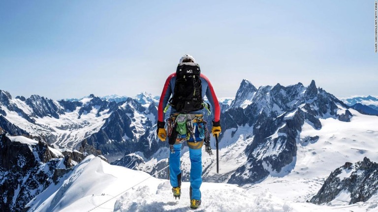 西ヨーロッパ最高峰のモンブラン/Olivier Chassignole/AFP/Getty Images