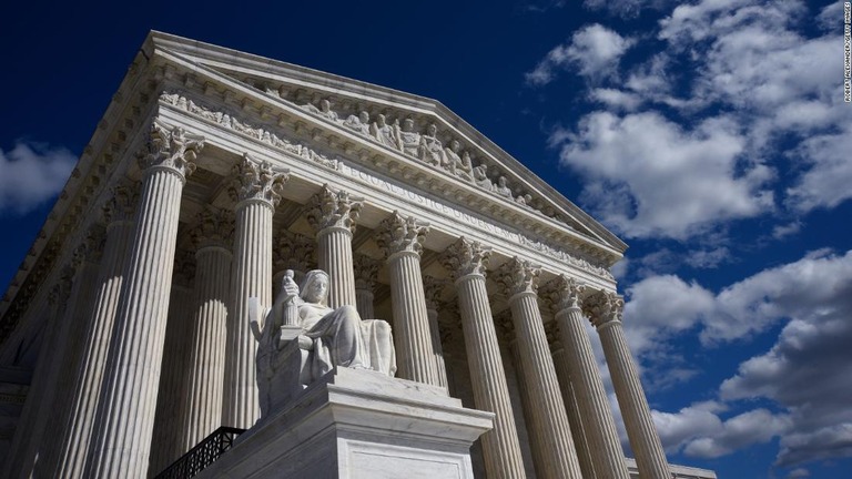 米最高裁が、テキサス州の中絶禁止法の存続を認める判断を示した/Robert Alexander/Getty Images