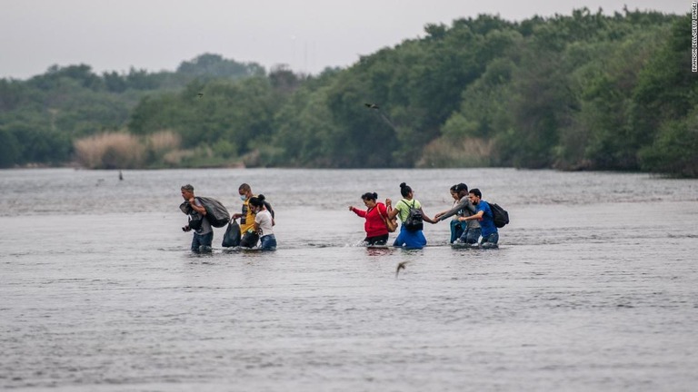 メキシコから米国へと越境を図った移民が今年、少なくとも６５０人死亡し、データ収集を開始した２０１４年以降では最多となったことがわかった/Brandon Bell/Getty Images