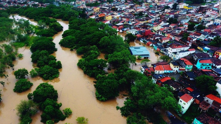 南米ブラジル北東部で洪水が発生して死傷者が出ている/Manuella Luana/AP