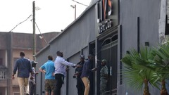 ナイトクラブで火災、死者１６人　カメルーン首都