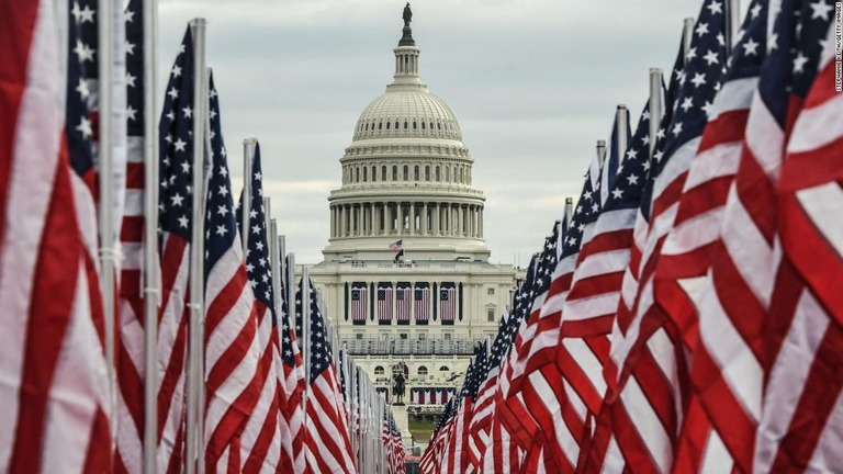 世界各国の汚職の状況をまとめたランキングで、米国の「清潔度」は２７位だった/Stephanie Keith/Getty Images