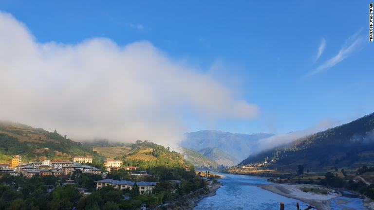 横断路の西端に位置するのは、チベットとの境界付近にあるハという町で、東端はインド・アルナチャルプラデシュ州との境界に近いタシガンとなる/Trans Bhutan Trail