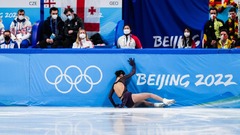 米国生まれのフィギュア選手、中国代表として五輪デビュー　転倒で激しい非難の的に