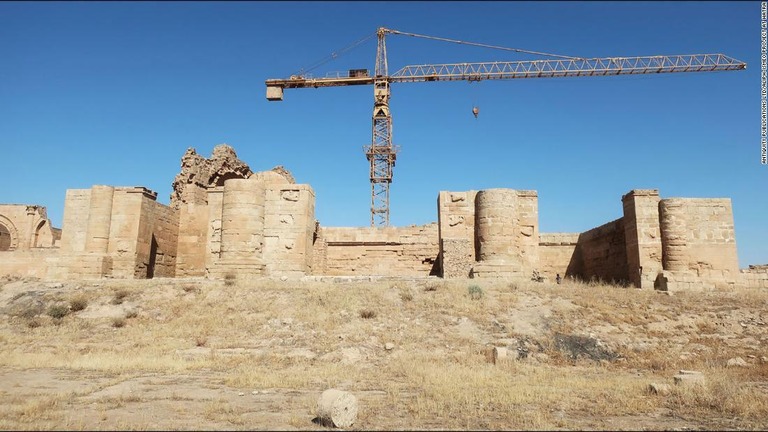神殿の修復作業が進められている/Antiquity Publications Ltd/Aliph-ISMEO project at Hatra