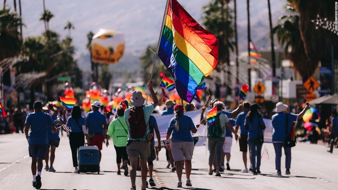 LGBTQ自認の米国人成年、過去10年で7.1％に倍増 Z世代
