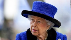英エリザベス女王が新型コロナ陽性　軽いかぜ症状