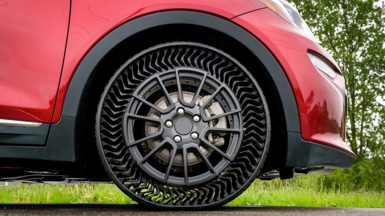 仏タイヤ大手ミシュランは米ゼネラル・モーターズ（ＧＭ）とエアレスタイヤの開発を行っている/Michelin