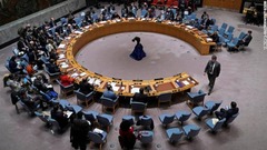国連安保理の緊急会合が開かれ危機について協議＝２３日、ニューヨーク