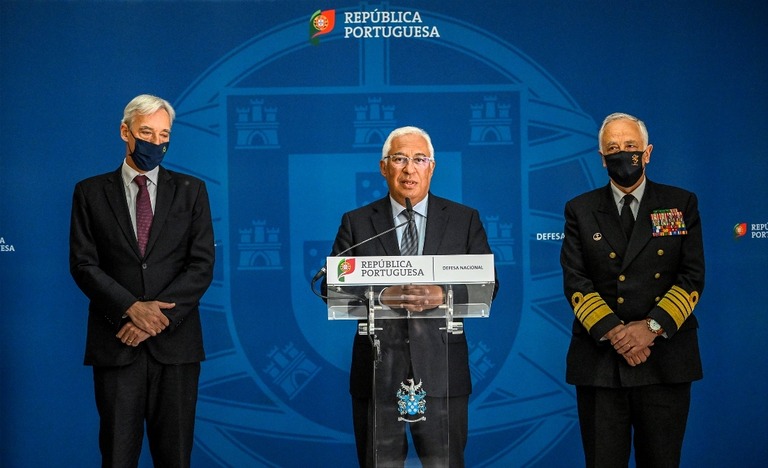 記者会見に臨むポルトガルのコスタ首相＝２５日/Horacio Villalobos/Corbis/Getty Images