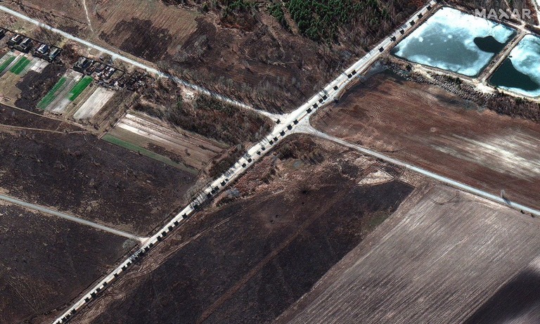先月２８日時点のロシア軍の車列を捉えた衛星画像/©2022 Maxar Technologies/AP