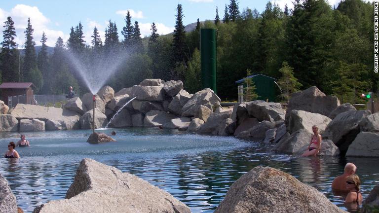 チナ温泉は約４１度を保つという/Courtesy Chena Hot Springs Resort