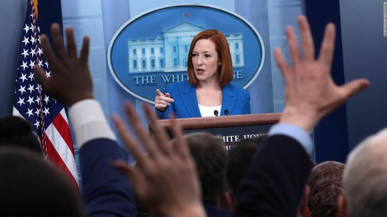 ホワイトハウスのサキ報道官/Alex Wong/Getty Images 