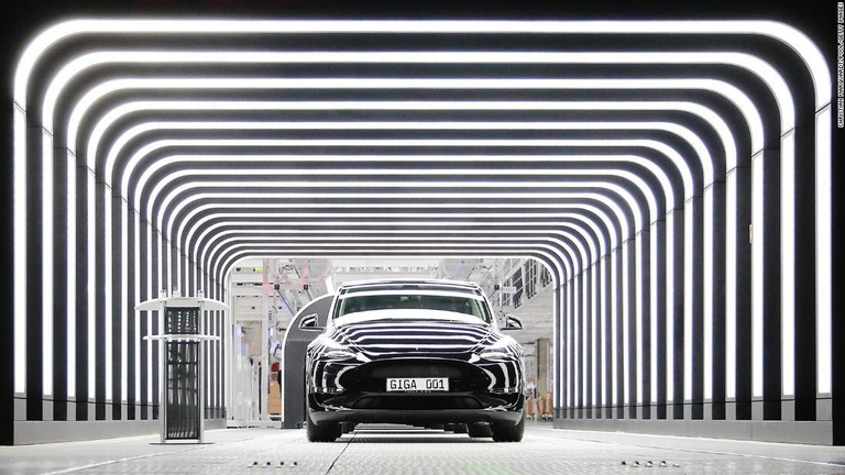米テスラが、ドイツ工場での自動車生産を開始した/Christian Marquardt/Pool/Getty Images