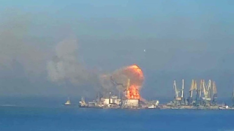 破壊されたロシア軍の艦船「オルスク」は前日に国営メディアの特集の題材となっていた/Ukrainian Navy