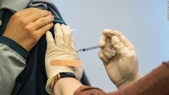 米ＦＤＡ、５０歳以上の希望者に４回目接種を承認へ