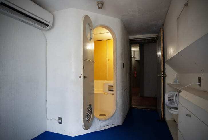 カプセル内のバスルームユニット/Carl Court/Getty Images