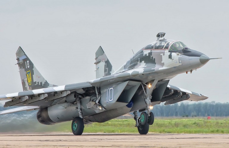 ウクライナ空軍のミグ２９戦闘機/Giovanni Colla/Stocktrek Images/AP/FILE PHOTO
