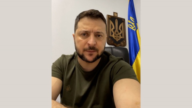 ウクライナのゼレンスキー大統領＝２５日/Zelensky/Youtube