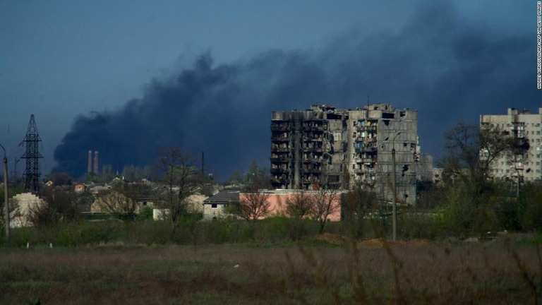 マリウポリのアゾフスターリ製鉄所から民間人５０人が退避したという/ANDREY BORODULIN/AFP/AFP via Getty Images