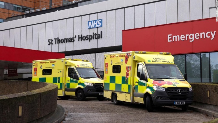 患者は現在、ロンドン市内の病院に設けられた感染症専門の隔離病棟で治療中という/Dan Kitwood/Getty Images