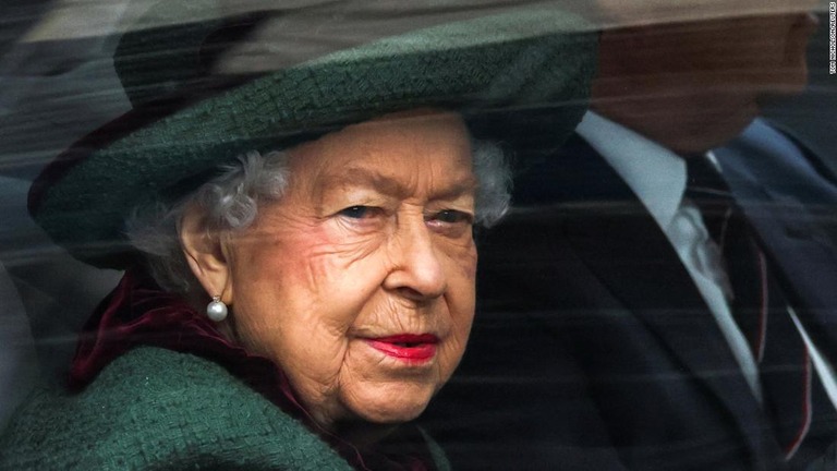 エリザベス女王が議会開会式を欠席すると英王室が発表した/Tom Nicholson/Reuters