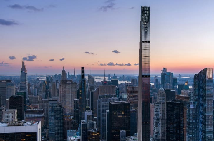 ニューヨーク市にスタインウェイ・タワーより高いビルはワン・ワールド・トレード・センターとセントラル・パーク・タワーだけだ/Dronalist