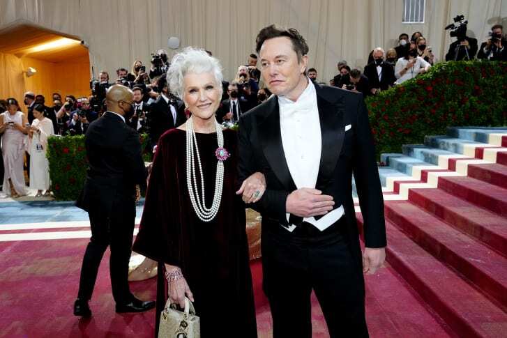 METガラに登場したマイエ・マスクとイーロン・マスクCEO/Jeff Kravitz/FilmMagic/Getty Images
