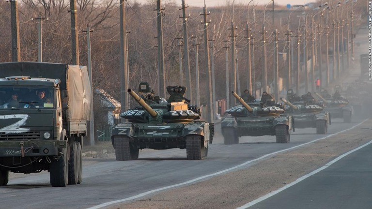 ロシア軍の車列に入ったＺのマーク/Maximilian Clarke/SOPA Images/LightRocket/Getty Images