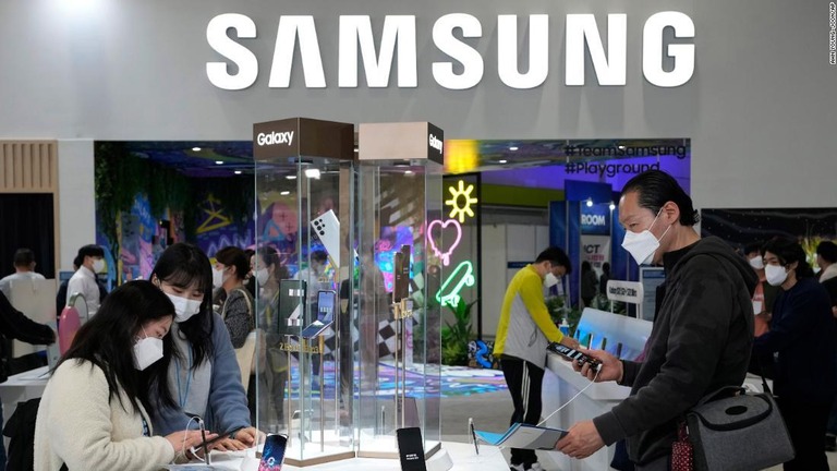 韓国サムスンが５年間で半導体やバイオなどの分野に４５兆円投資すると発表した/Ahn Young-joon/AP