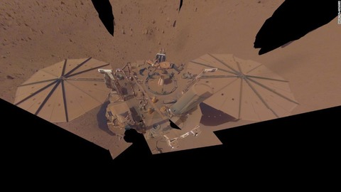 火星探査機から届いた最後の「自撮り」、間もなく永遠の休息へ