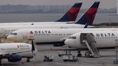 デルタ航空、今夏１日１００便「戦略的に減便」　欠勤など業務に影響