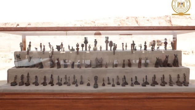 極めて精巧に作られたブロンズ像が多数出土/Egypt Ministry of Antiquities