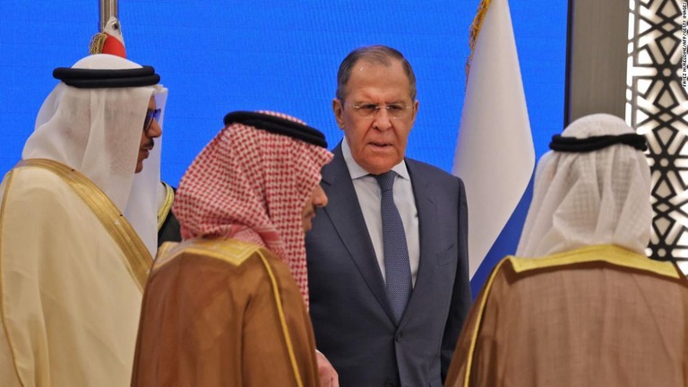 今週サウジアラビアを訪れたロシアのラブロフ外相/Fayez Nureldine/AFP/Getty Images